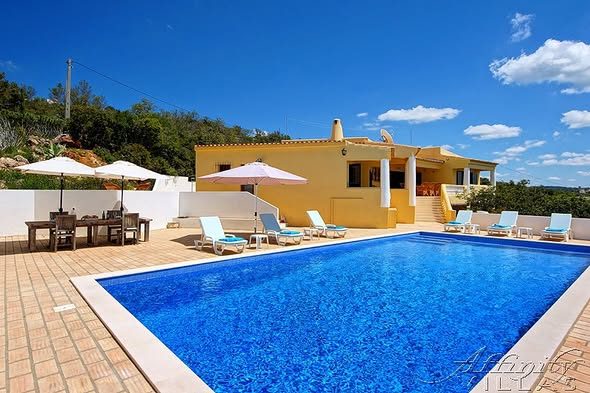 Casa das Rochas pool